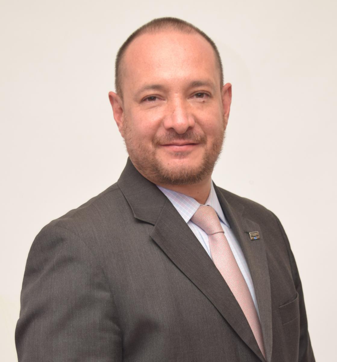 Horacio Vives es nombrado Director de Asuntos Estudiantiles