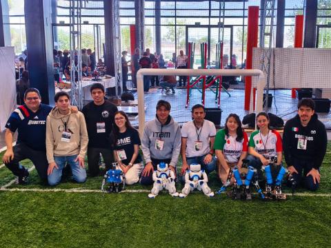 Equipo ganador del ITAM y finalistas del Torneo Mexicano de Robótica 2026 Equipo ganador del ITAM y finalistas del Torneo Mexicano de Robótica 2026