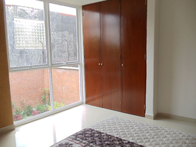 closet_0.jpg