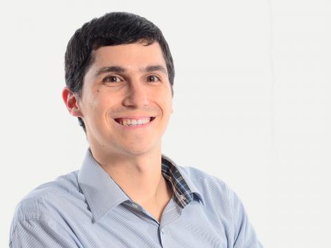 El Dr. Andre Andre Possani nombrado director del programa de Ingeniería en Telecomunicaciones